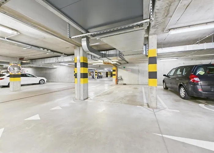 アパート Dywizjonu 149a Superapart ワルシャワ